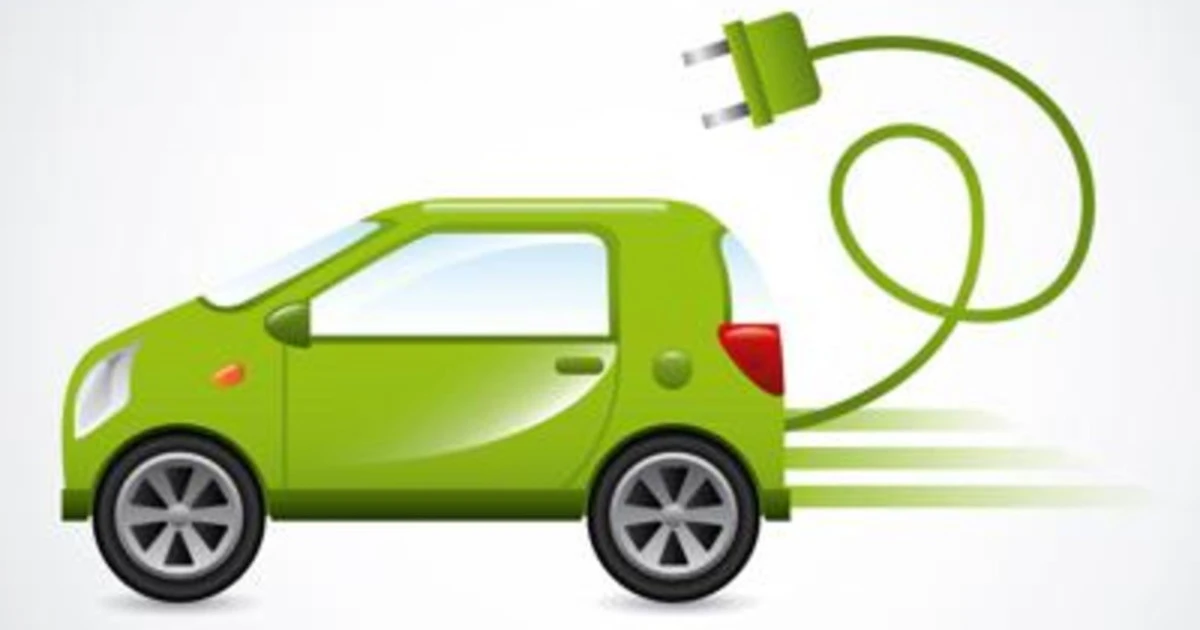 Mobilità, nel 2032 un'auto su 2 sarà elettrica