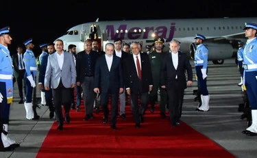 Iran, la giornata. “Araghchi consegna al Pakistan la risposta per gli Usa”. L'Iran giustizia "spia del Mossad"