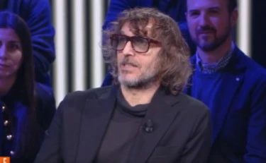 Dritto e rovescio, Cruciani inchioda Mimmo: "Spacci e parli di vite umane?"