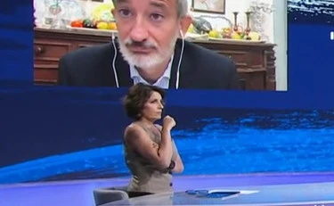 https://media.liberoquotidiano.it/-21YB8AY9pVm5vmjGJR4Wkwtco0lzMUlCDBfBRwcLBo/width:800/quality:90/aW1hZ2VzLzIwMjUvMDgvMzAvMTg1MzQxNjk0LTFmNDNkMDc4LWE0ODAtNDY1YS04MmRlLWJiZWRmYTlkOTU2ZS5qcGc.webp