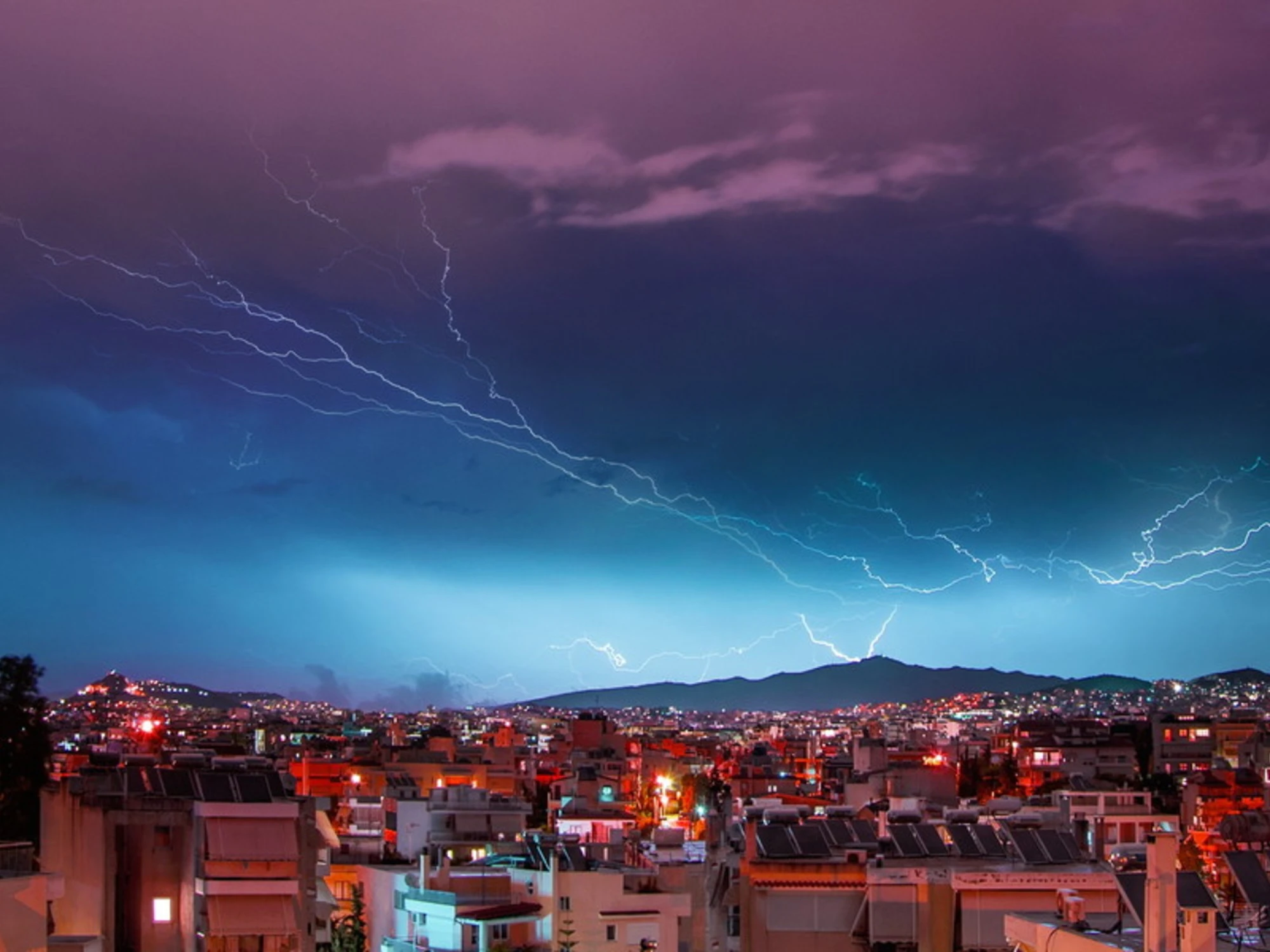 Meteo, crollo di 5 gradi delle temperature: ecco quando arriva il ribaltone