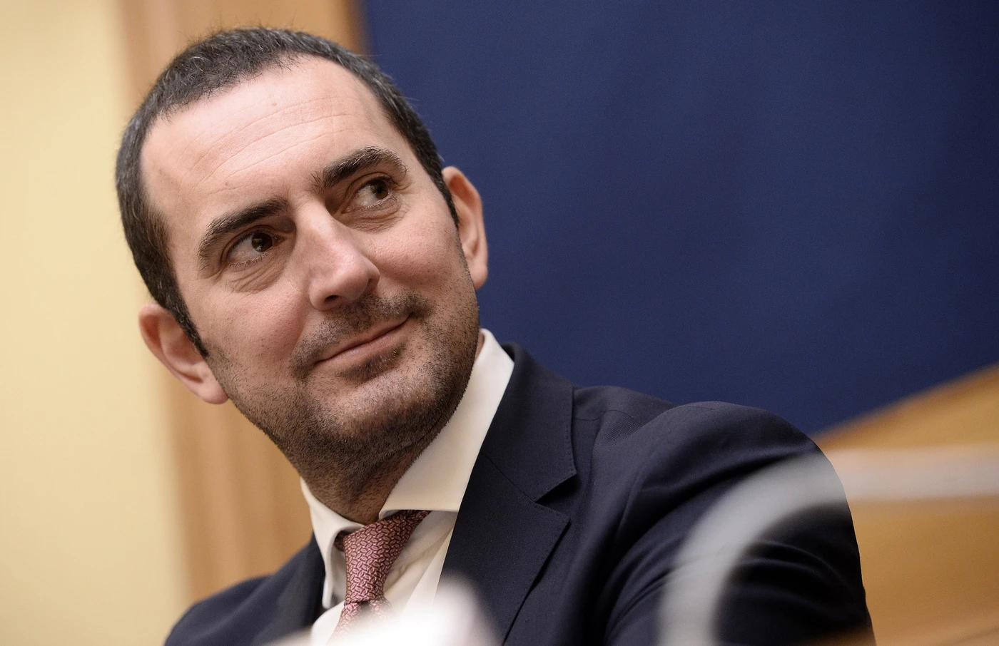 Luigi Di Maio, il suo uomo Spadafora spara su Salvini: "Conte non si tocca. Siri, gesto stupido e Lega casta"
