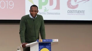 Marco Travaglio, il titolo del Fatto all'intervista di Soumahoro: "Se fossi il Salvini nero...", altro sgarbo alla Lombardia