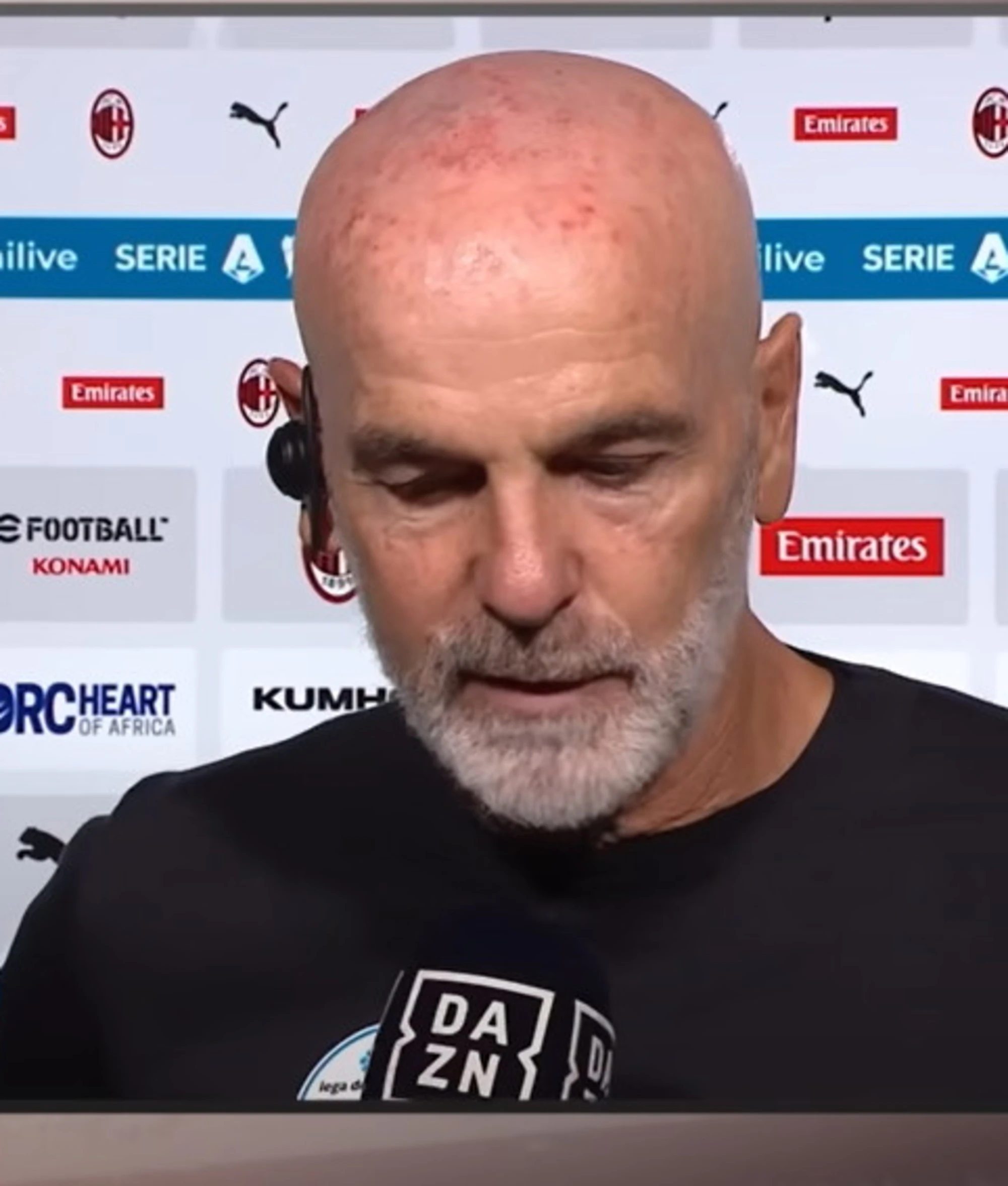 Milan-Fiorentina, Stefano Pioli sbrocca con Toni: "Le vedi le partite?"
