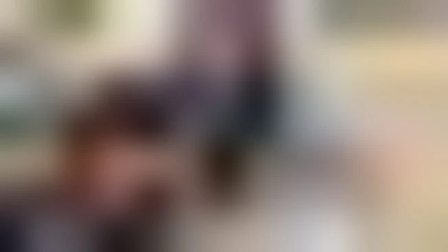 Habemus puppy: il cane Romeo vestito da papa fa sorridere