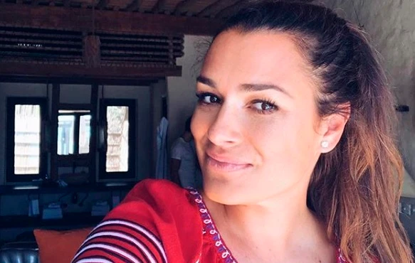 Alena Seredova e il complesso del seno enorme: "Quella volta in cui mia madre mi disse che..."