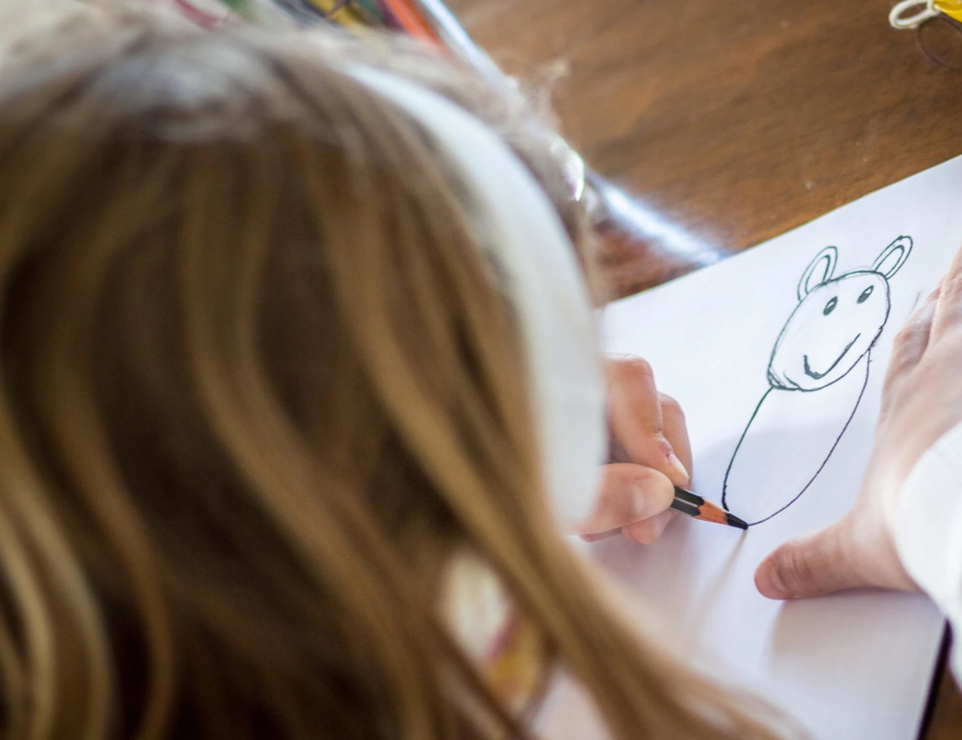 Roma, l'ideologia gender arriva all'asilo: scoppia l'ira dei genitori e di FdI