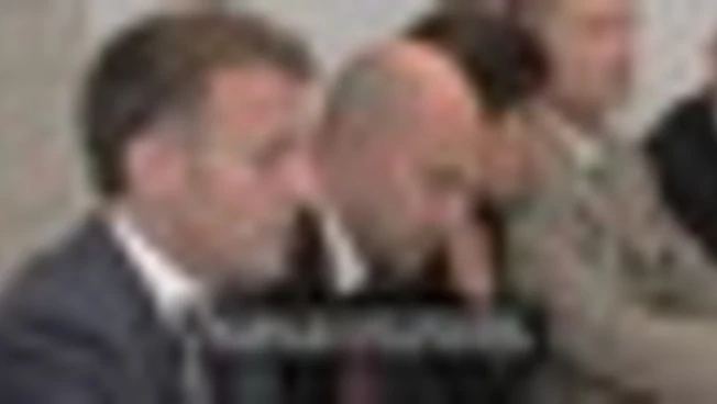 Macron: "Opportunità per vero progresso" verso pace giusta in Ucraina