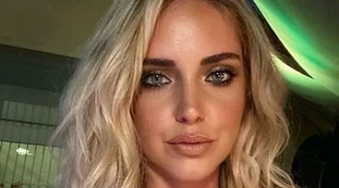 Chiara Ferragni e l'omofobia: "Quando un bimbo vede due uomini che si baciano non diventa gay"