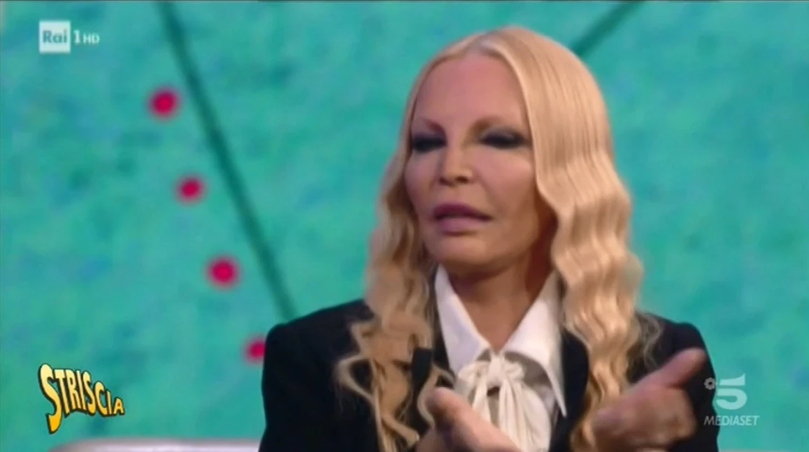 Striscia la Notizia massacra Patty Pravo dopo Sanremo: "Si è davvero...", occhio al dettaglio