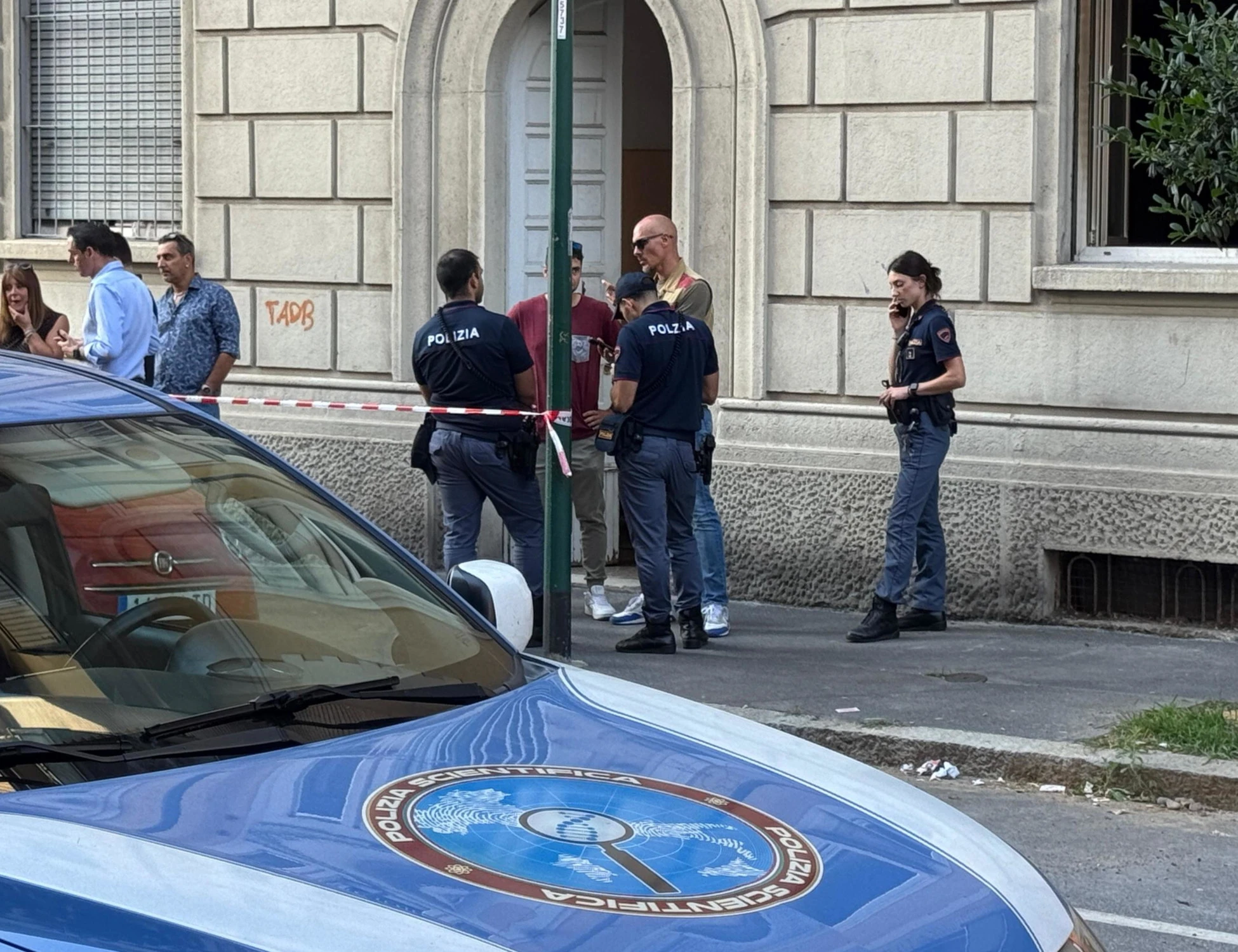Sesto San Giovanni, sequestra due ragazzine: minacciate col cacciavite e stuprate