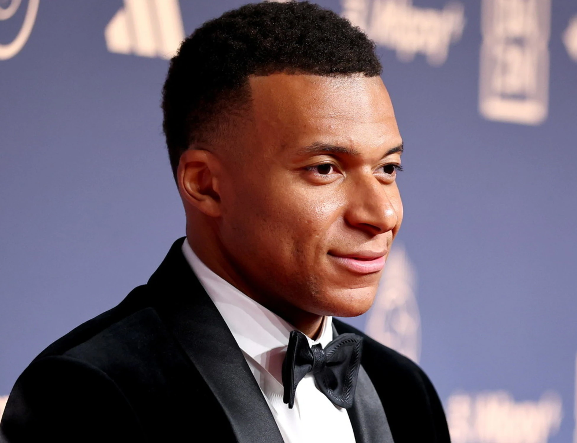 Kylian Mbappé, la battuta è un autogol: gli sponsor cinesi lo abbandonano 