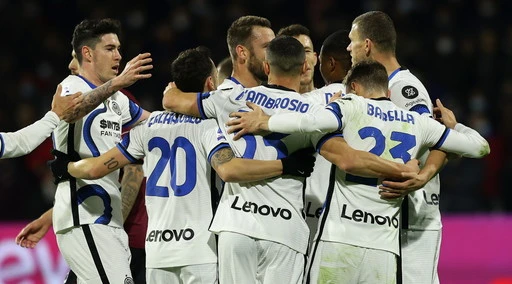 Inter, perquisita la sede: plusvalenze, i contratti nel mirino dei pm. Spuntano nomi pesantissimi