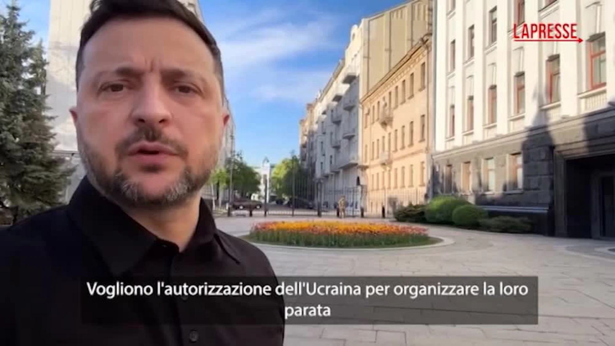 Russia, "non andate alla parata di Putin. Mi stanno arrivando messaggi..."
