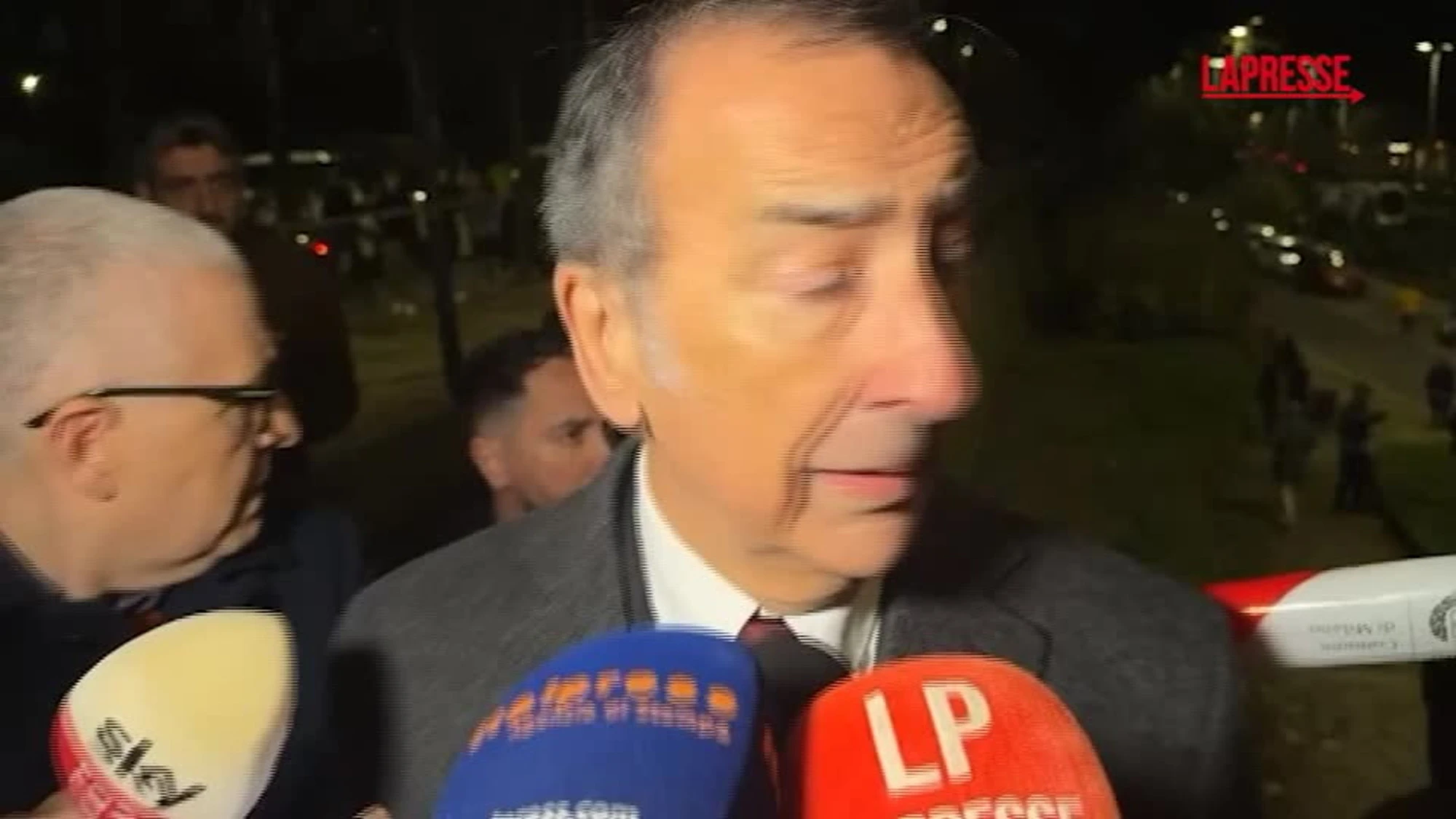 Tram deragliato, Beppe Sala: "Mezzo nuovo, chi è l'autista"