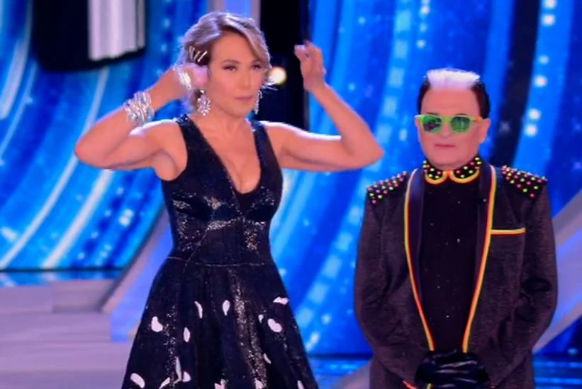 Grande Fratello, la D'Urso sgancia la bomba in diretta in finale: "Nonostante su Raiuno...". Orgoglio Mediaset