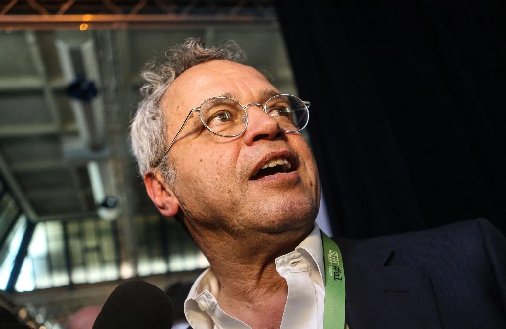 Enrico Mentana: "Da abolire le Regioni a statuto speciale"