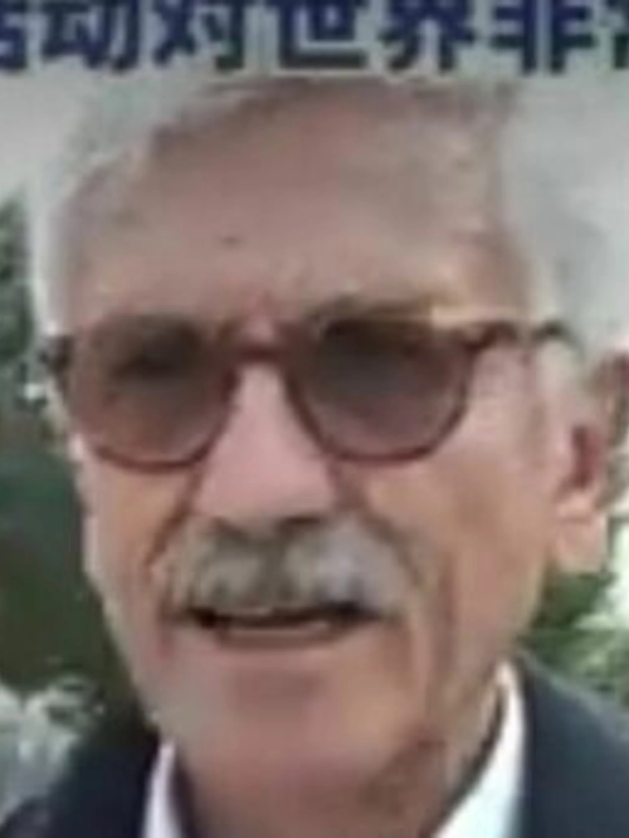 D'Alema in Cina: quel sospetto sul suo vino