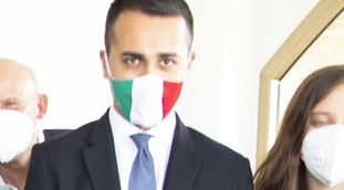 Luigi Di Maio sembra Salvini: "Chiusi i confini per i turisti italiani? Non siamo un lazzaretto, qui crolla l'Europa"