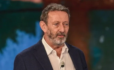 Michele Serra insulta l'elettore di centrodestra: "Gli basta un no all'immigrazione..."