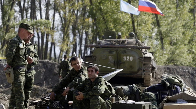 Russia a corto di truppe, Vladimir Putin arruola anche gli stranieri per la guerra: voci sullo Ius Putinis