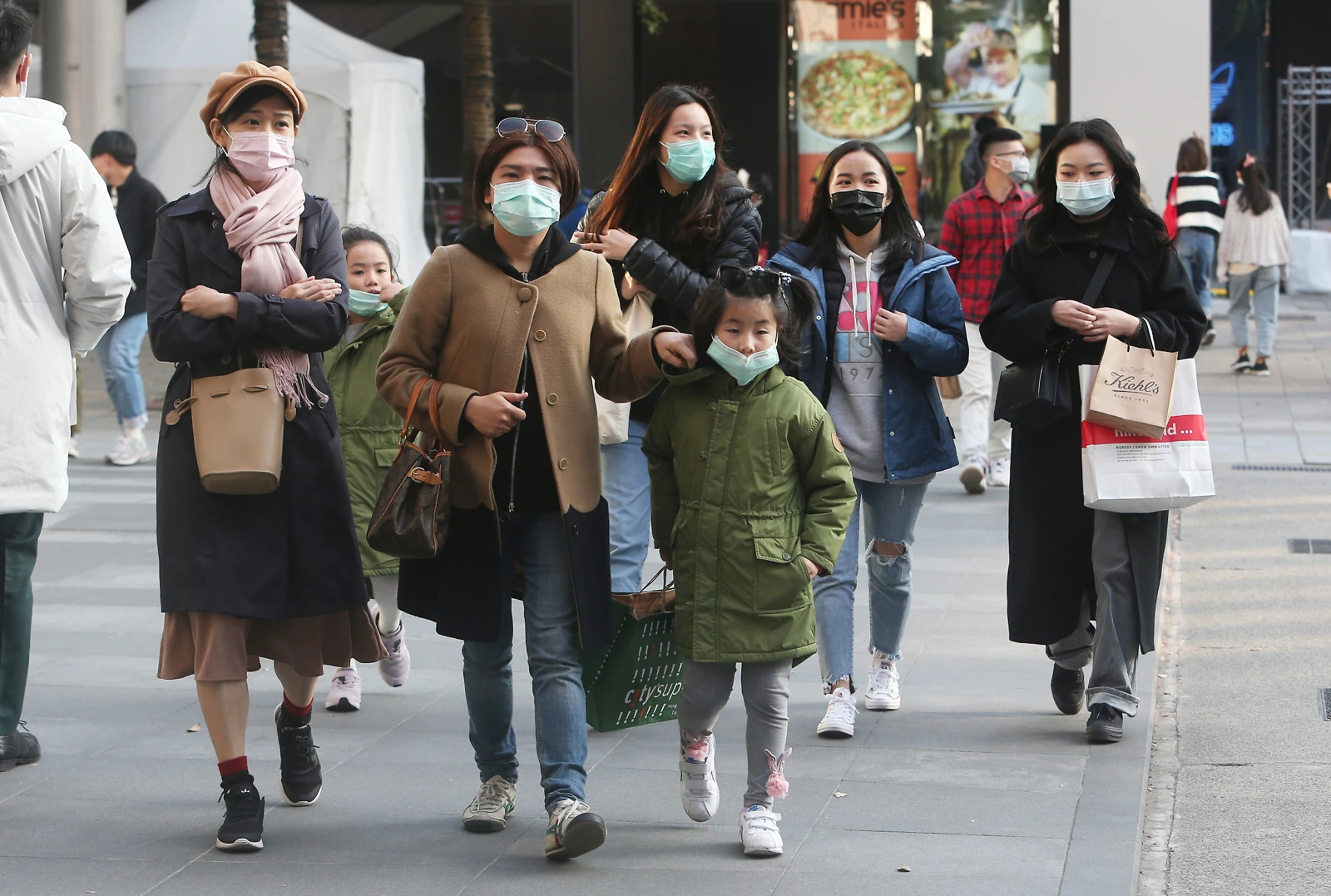Coronavirus, le autorità cinesi hanno minacciato i medici: "State zitti, è a rischio l'ordine sociale"