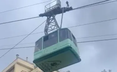 271x168