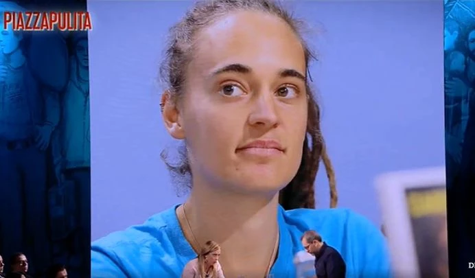 Giorgia Meloni a Piazzapulita contro Carola Racket: "La signorina tedesca ha violato le nostre regole"