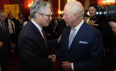 Starmer e Re Carlo, visioni opposte sugli Usa