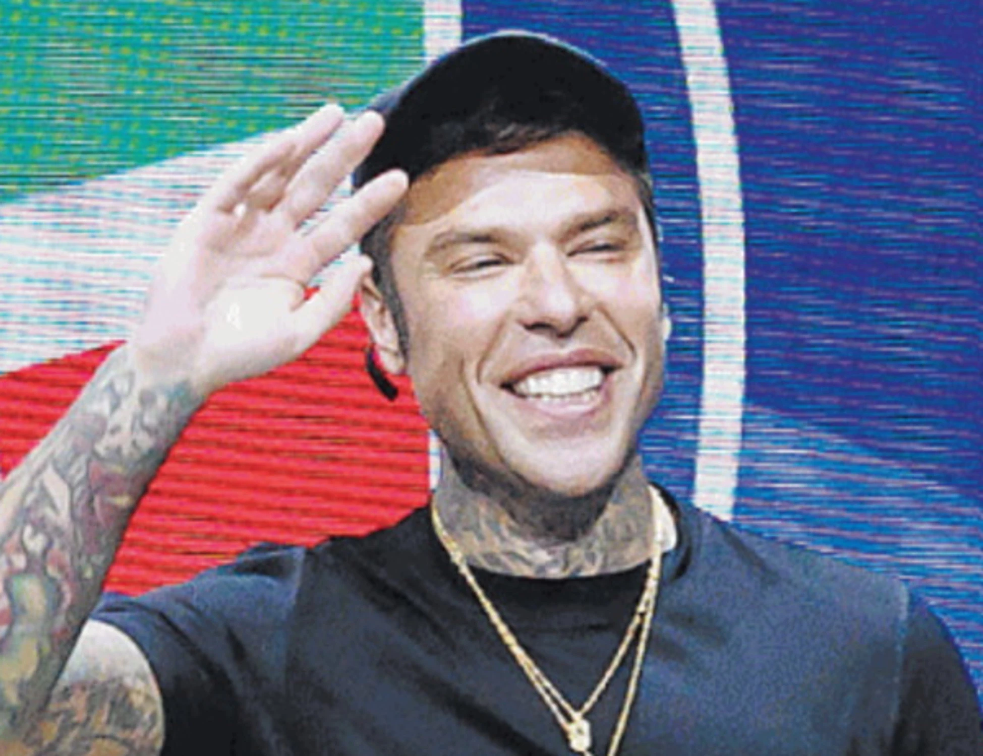 Fedez ospite di Forza Italia le canta alla sinistra