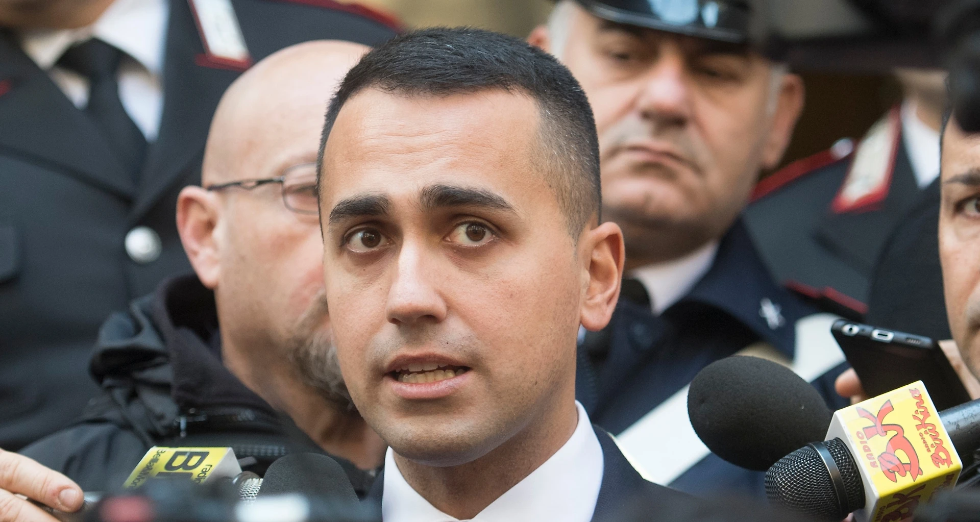M5s e Luigi Di Maio, pagliacciata sul processo a Matteo Salvini: "Abbiamo cambiato idea", perché sono finiti