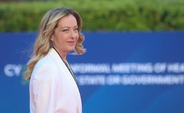 Giorgia Meloni le suona a Conte e M5s: "Conti non in ordine? Paghiamo i debiti del Superbonus"