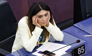 Pd, Pina Picierno silura Franceschini: "Davvero è disposto a farlo pur di vincere?"