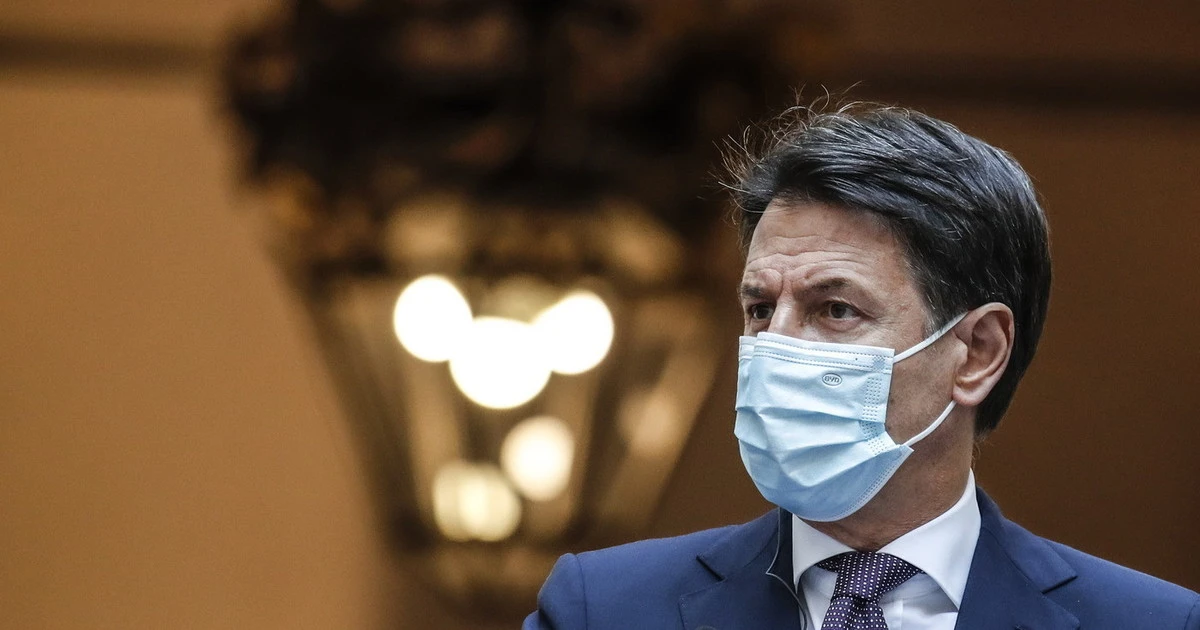 Giuseppe Conte, "licenziamenti bloccati fino a marzo": la prova di un premier che sta preparando il lockdown? 