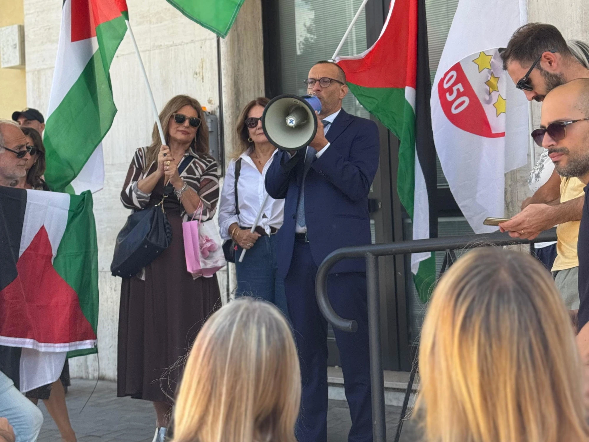 Matteo Ricci, sondaggio falso e show pro-Pal in treno: gli ultimi disastri