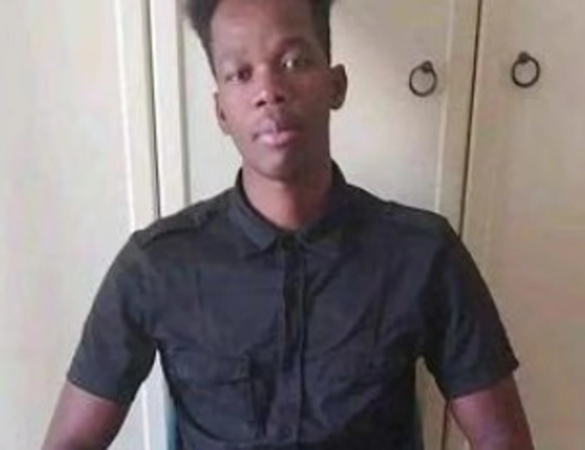 Verona, poliziotto uccise immigrato che lo aggredì col coltello: chiesta l'archiviazione