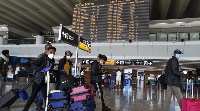 Coronavirus, il Cts chiede una stretta sugli aerei: "Uniformare le regole". Estate rovinata? Quali tratte possono saltare