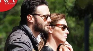 Maria Elena Boschi, il fidanzato Giulio Berruti vaccinato. Ed è subito polemica: "Non è troppo giovane?"