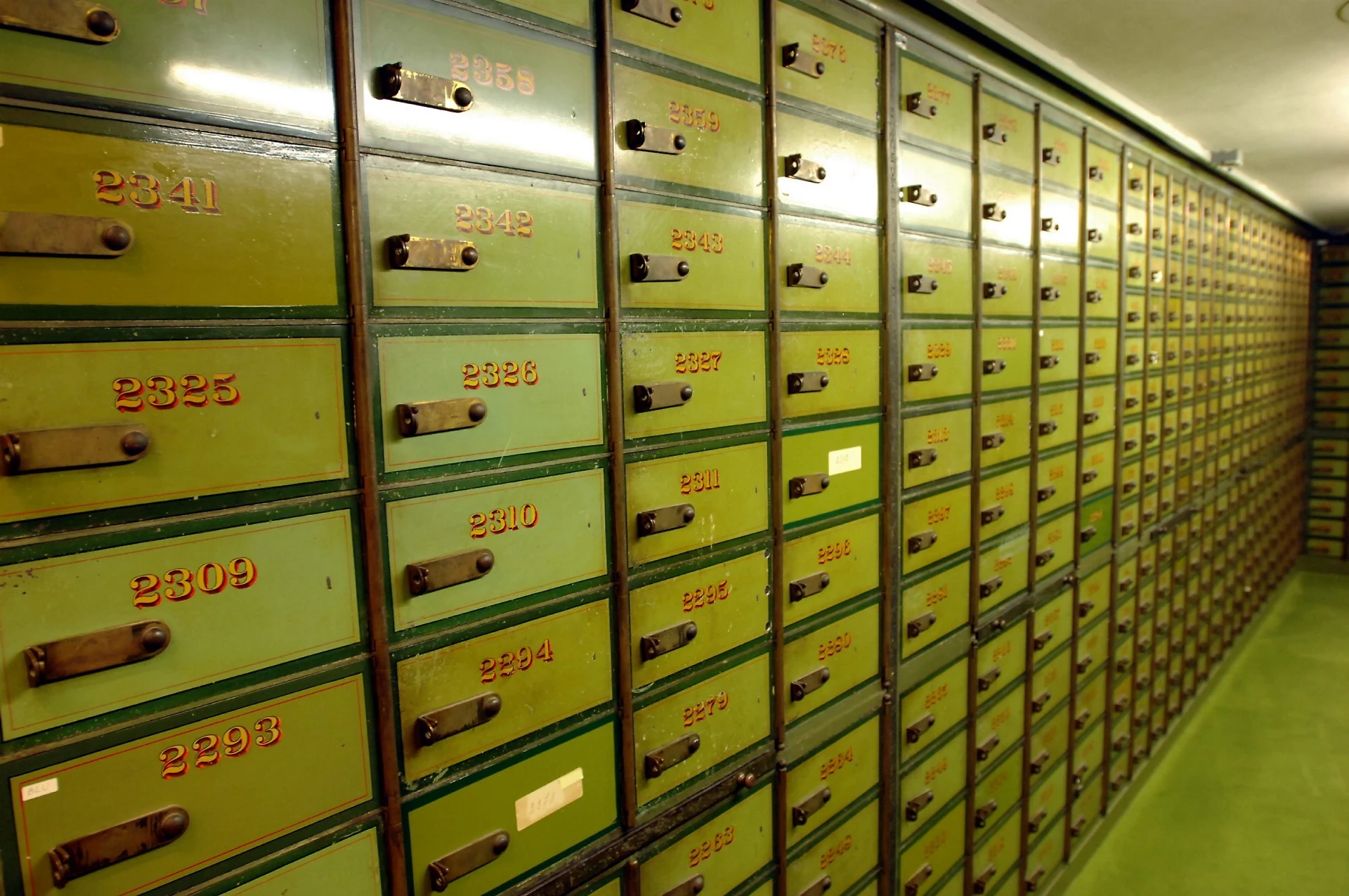 Cassette di sicurezza segrete, senza un condono non recuperi i soldi