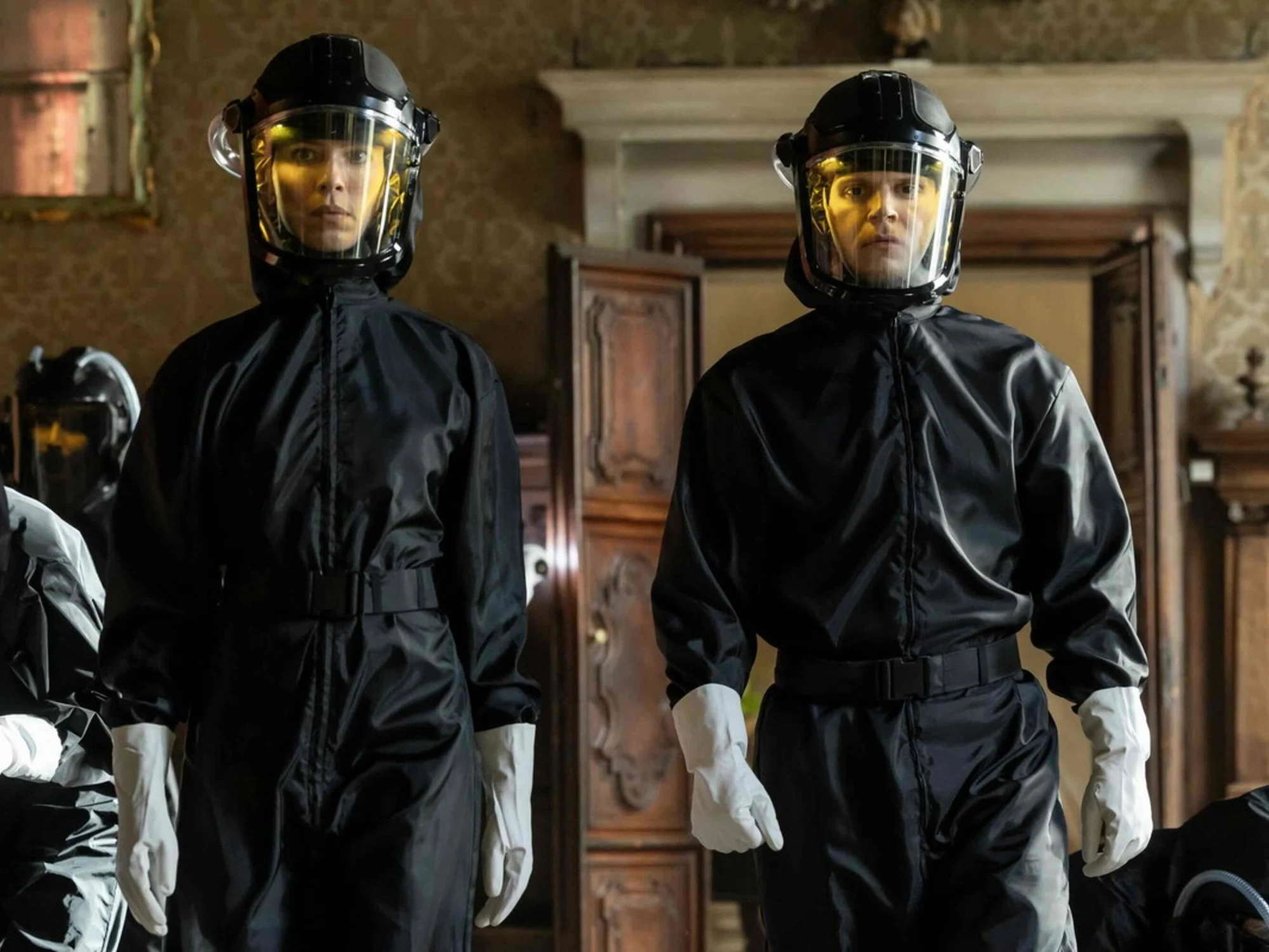 “THE BEAUTY “ TARGATO DISNEY E' LA SERIE TV DOVE LA BELLEZZA DIVENTA HORROR