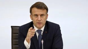 Ucraina, Emmanuel Macron convoca un altro vertice a Parigi: quali Paesi saranno presenti