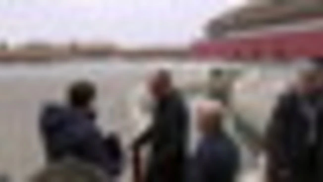 Merz nella Città Proibita e a bordo dell'auto del futuro a Pechino