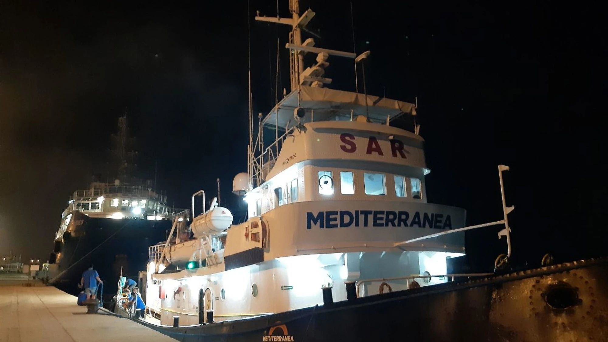 Immigrazione, l'ong Mediterranea lancia altre due navi: chi c'è a bordo