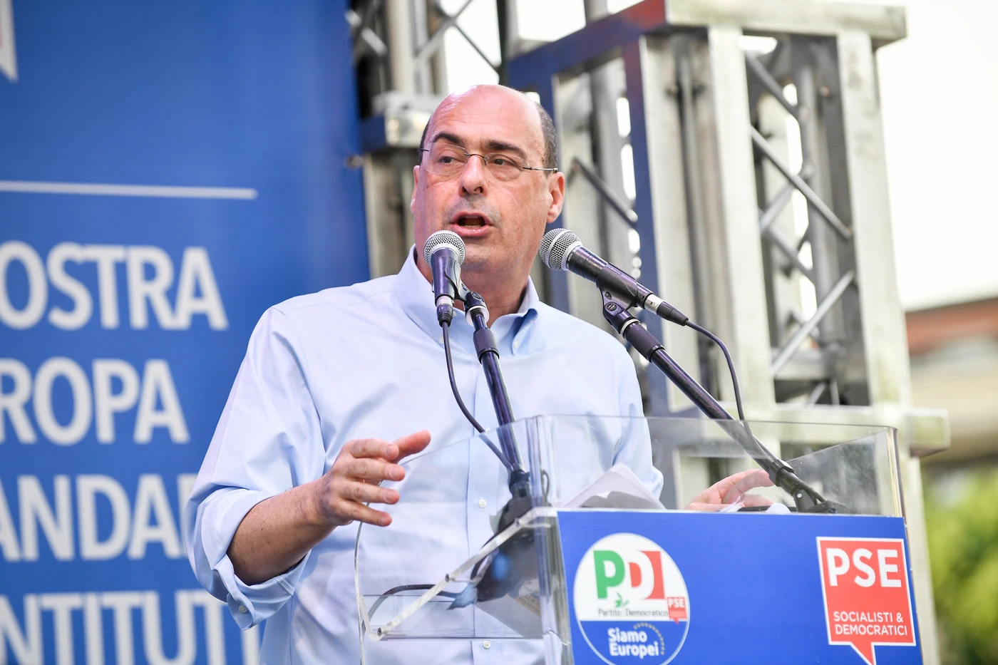 Nicola Zingaretti, le traveggole del capo Pd: votatemi o torna Auschwitz