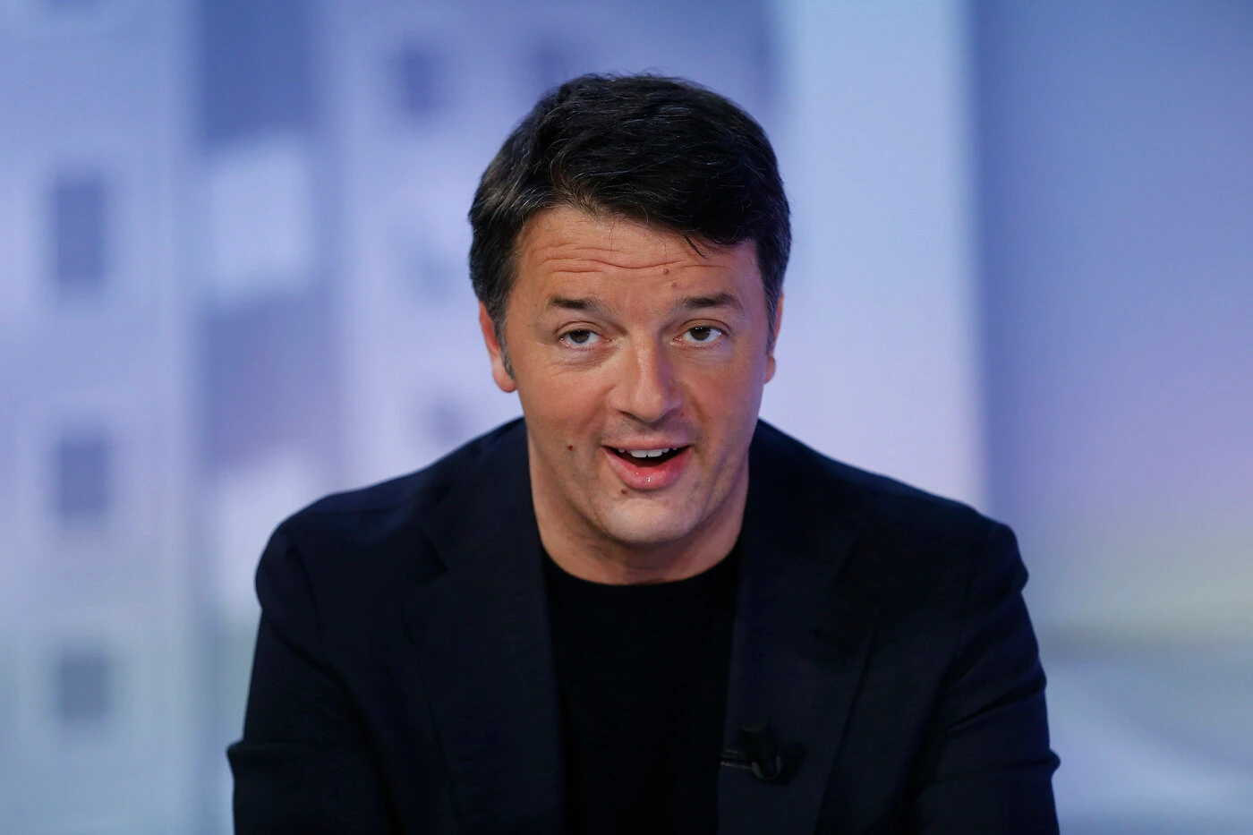 Matteo Renzi insulta Matteo Salvini: "Perché semina odio e terrore. Democrazia a rischio?"