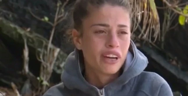Canne all'Isola, la rivelazione di Signorini: dà voce alla Nasti, chi ha visto fumare con i suoi occhi