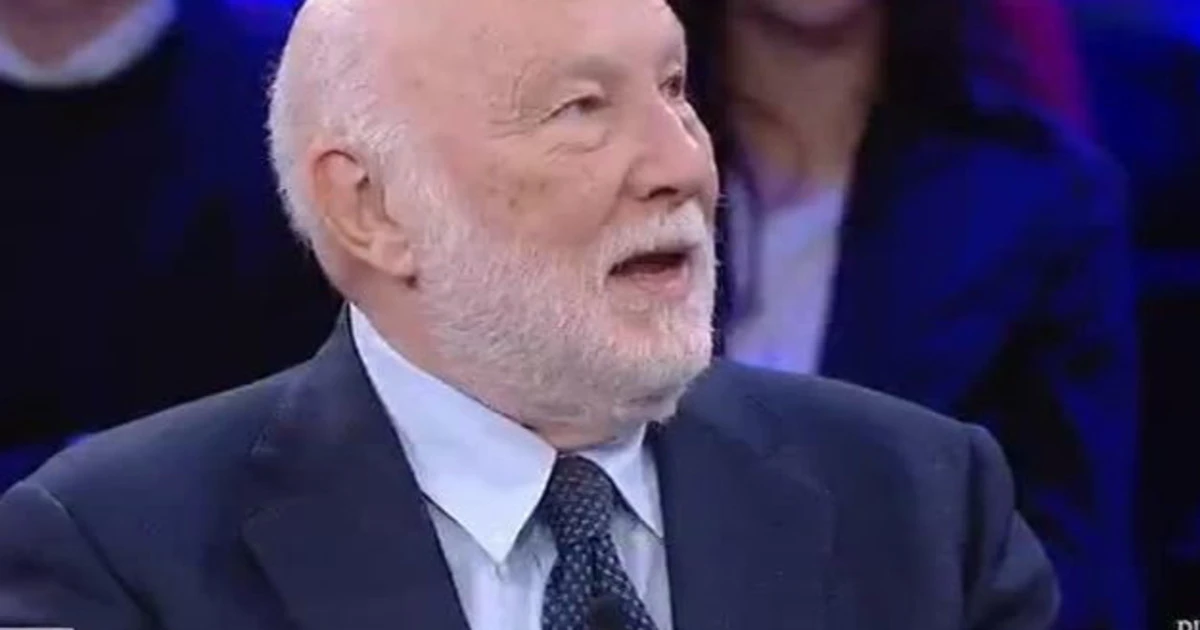 Matteo Salvini contro Domenico De Masi: "Svecchiare la popolazione italiana con i clandestini? Avanti, c'è posto"