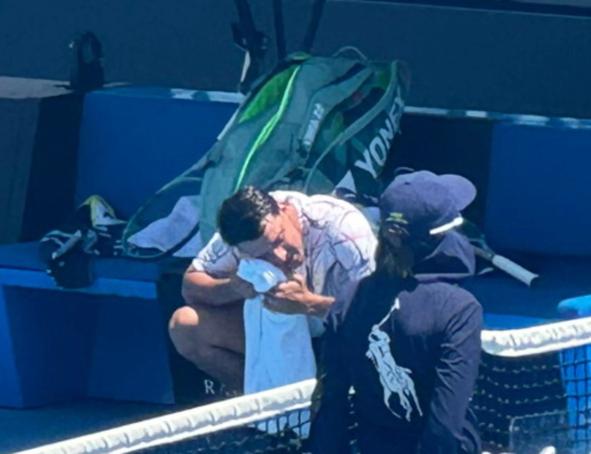 Australian Open, svenimenti e malori: cosa sta succedendo