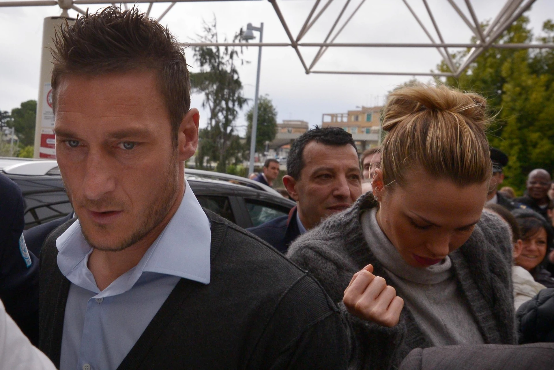 La frase di Ilary inguaia Totti. Ecco quando si ritirerà il Pupune