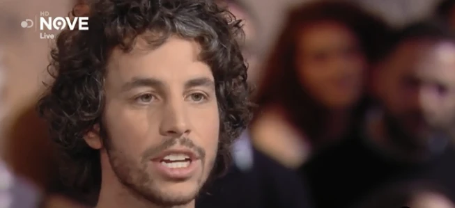 Sardine, Matteo Renzi dileggiato da Mattia Santori: "Cosa ho provato quando lo ho visto dal vivo"